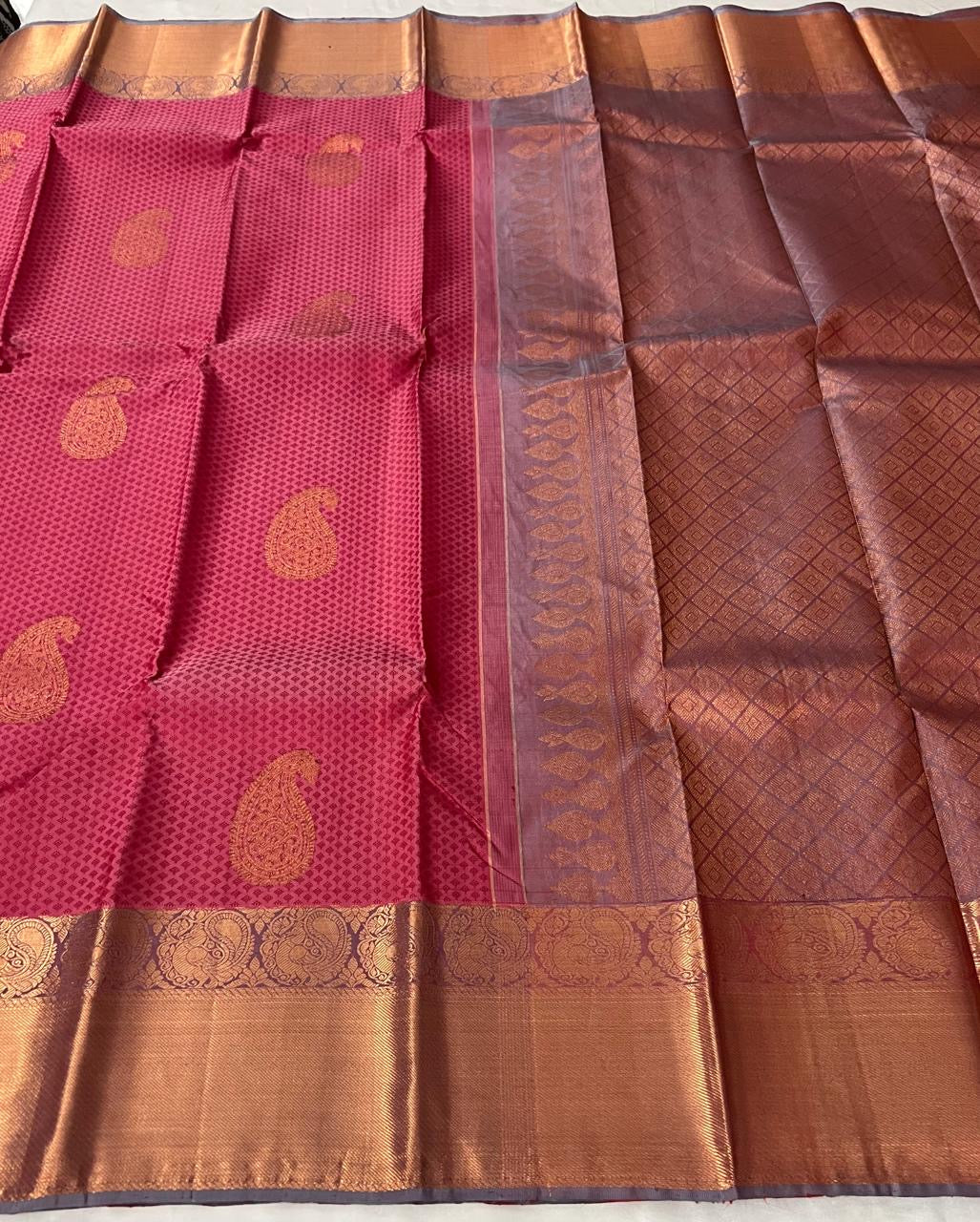 Classic Onion Pink & Mauve 2gm Zari Elegance Kanchipuram Handloom Silk Saree SS24127