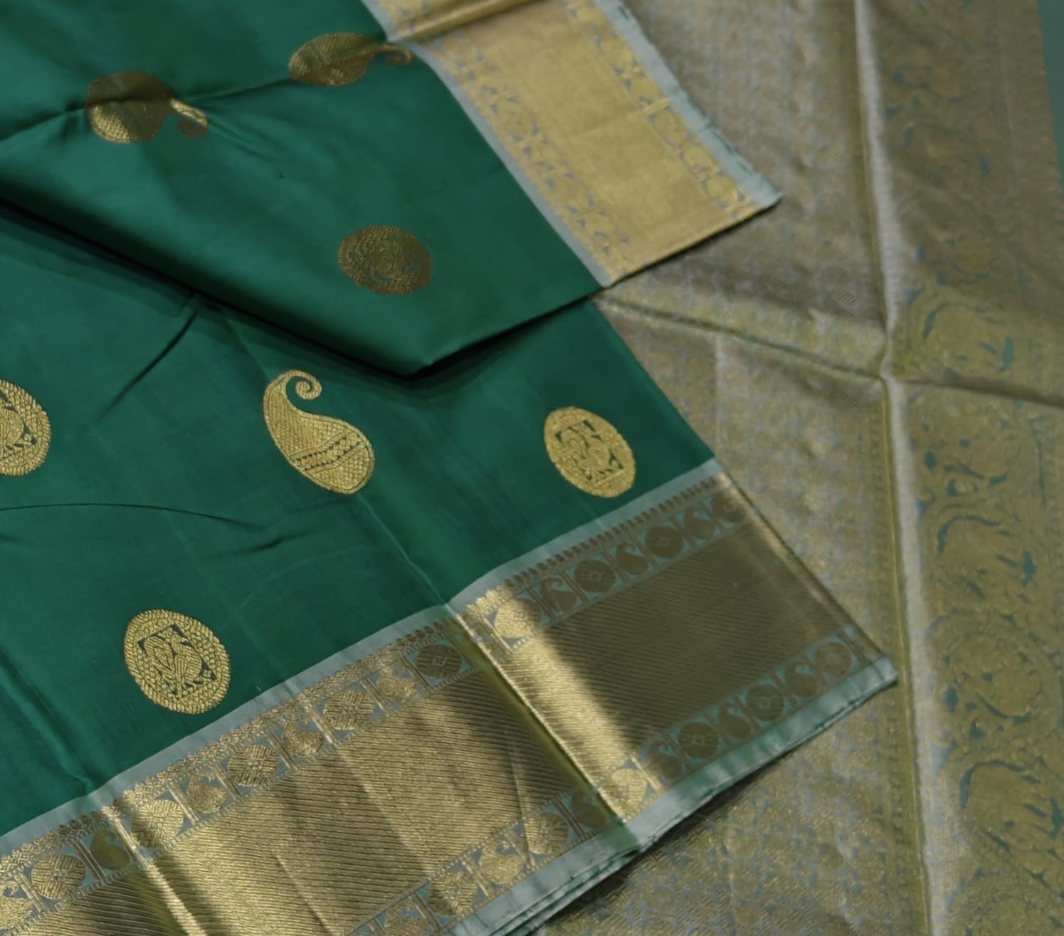Classic Jade Green & Silver Grey 2gm Zari Kanchipuram Handloom Silk Saree SS26603
