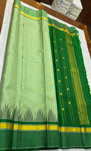 Pastel Green & Dark Green Elegance Kanchipuram Handloom Silk Saree SS20536