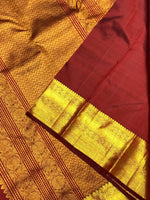 Load image into Gallery viewer, Classic Chestnut Brown 2gm Zari Elegance Kanchipuram Silk Saree SS24015
