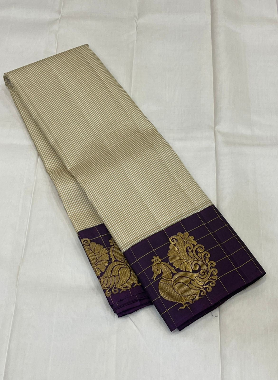 Classic Beige & Vadamalli 2gm Zari Checks Butta Elegance Kanchipuram Handloom Silk Saree SS24458