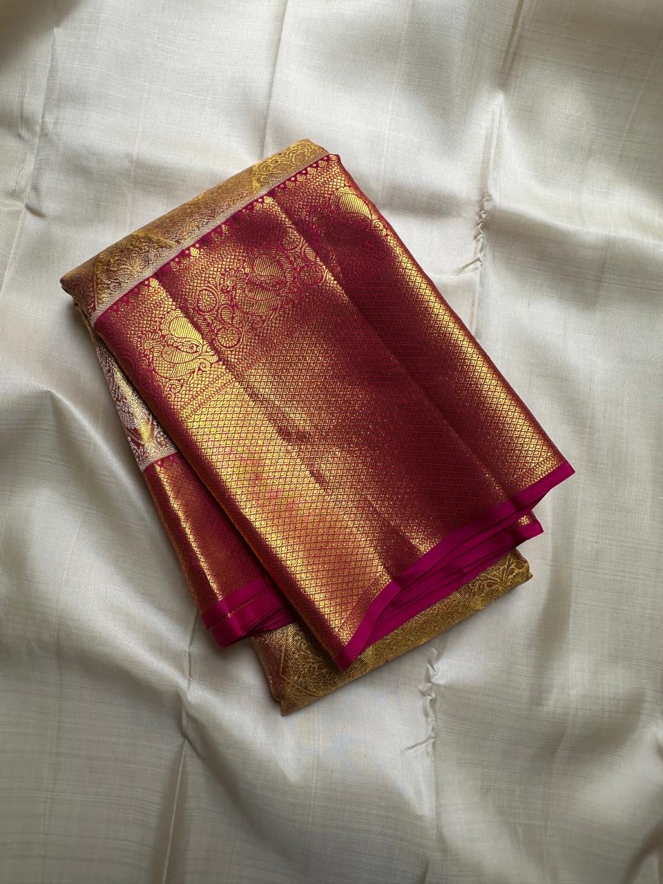 Classic Gold & Deep Pink Bridal Elegance Kanchipuram Handloom Silk Saree SS23612