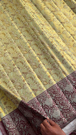 Load image into Gallery viewer, Classic Golden Cream &amp; Plum Bridal Elegance Kanchipuram Handloom Silk Saree SS28015
