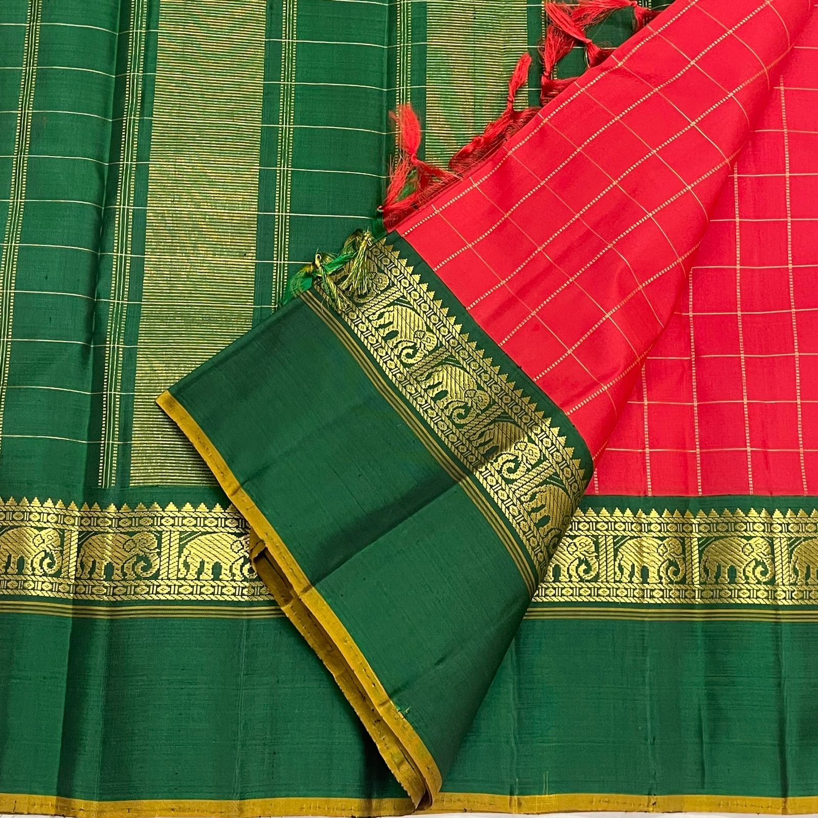 Classic Tomato Red & Green Vintage Silver Checks Korvai 1gm Zari Kanchipuram Handloom Silk Saree SS26274