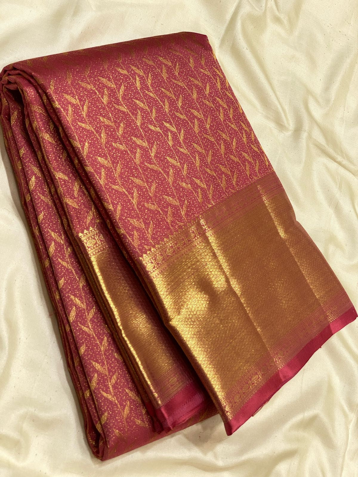 Classic Creamy Rose 2gm Zari Kanchipuram Handloom Silk Saree SS25618