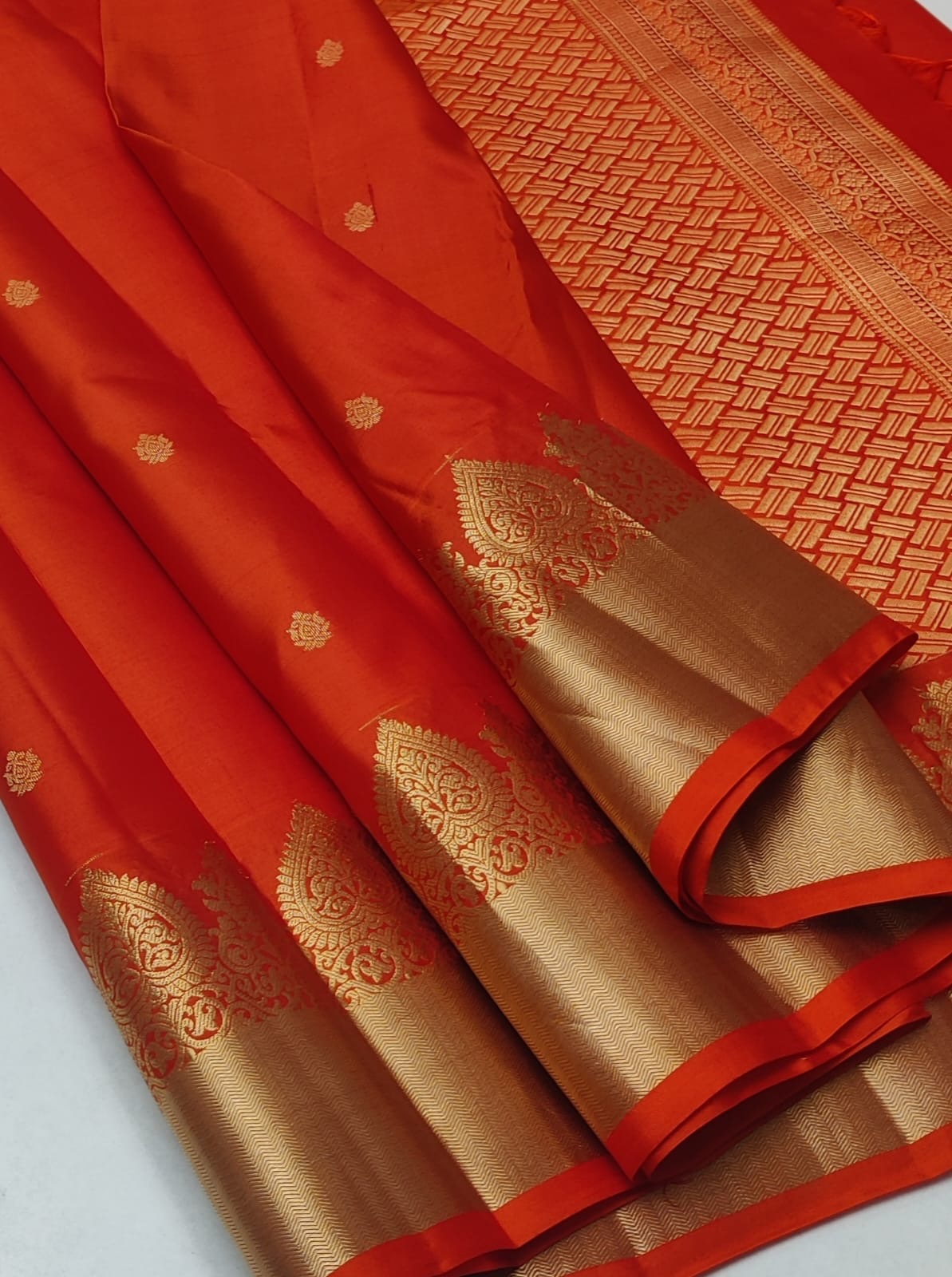 Classic Orange Elegance Handloom Soft Silk Saree SS24469