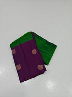 Load image into Gallery viewer, Classic Green &amp; Wine Red 2gm Zari Vaira Oosi Checks Elegance Kanchipuram Handloom Silk Saree SS27107
