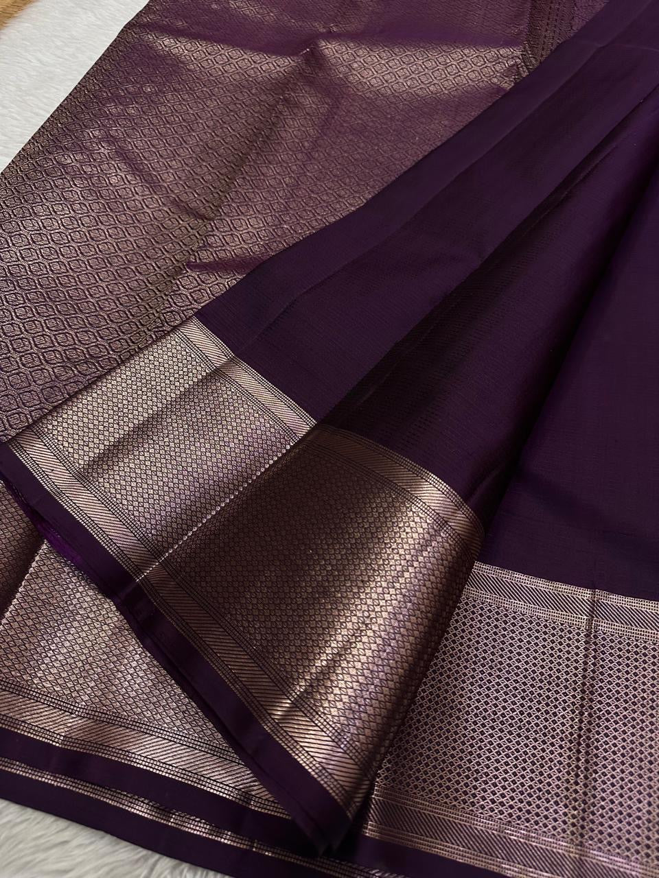 Classic Plum 2gm Zari Vaira Oosi Checks Elegance Kanchipuram Handloom Silk Saree SS25264