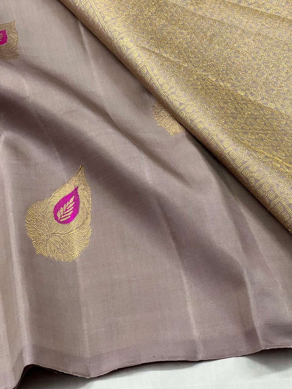 Classic Pastel Cocoa 2gm Zari Elegance Kanchipuram Handloom Silk Saree SS25265