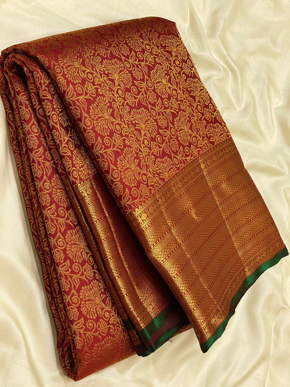 Classic Burnt Orange & Green 2gm Zari Kanchipuram Handloom Silk Saree SS25611
