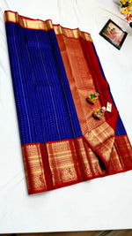 Load image into Gallery viewer, Royal Blue &amp; Chilli Red Elegance Kanchipuram Handloom Silk Saree SS24488
