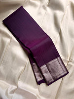 Load image into Gallery viewer, Classic Plum 2gm Zari Vaira Oosi Checks Elegance Kanchipuram Handloom Silk Saree SS25264
