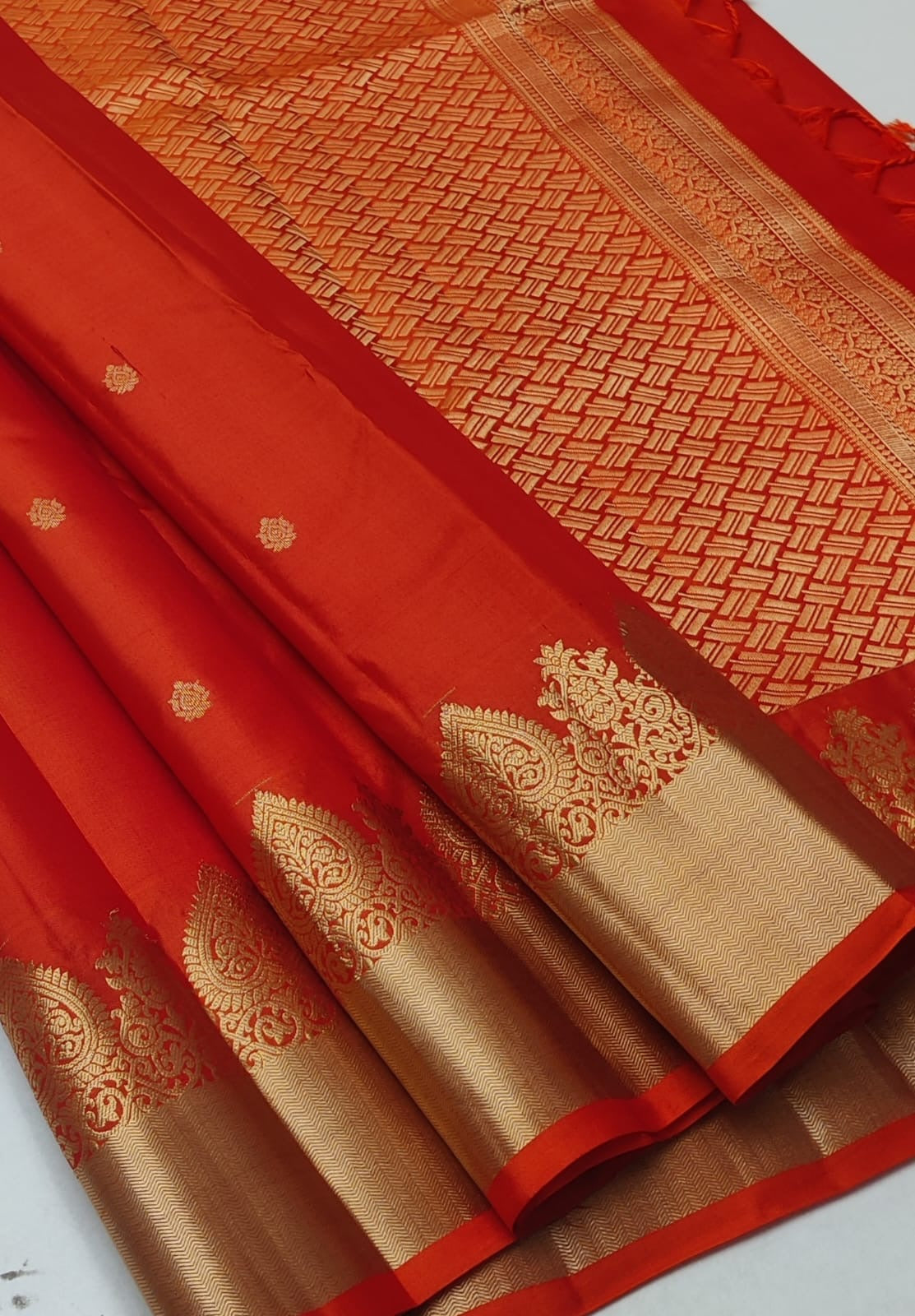 Classic Orange Elegance Handloom Soft Silk Saree SS24469