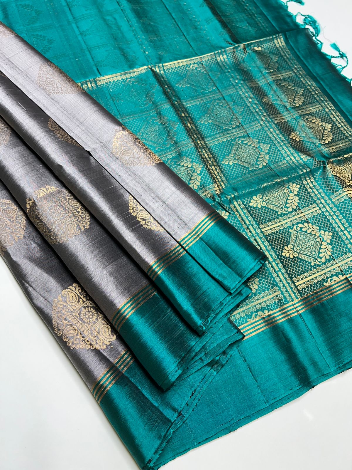 Classic Silver Grey & Persian Green Elegance Handloom Soft Silk Saree SS25750