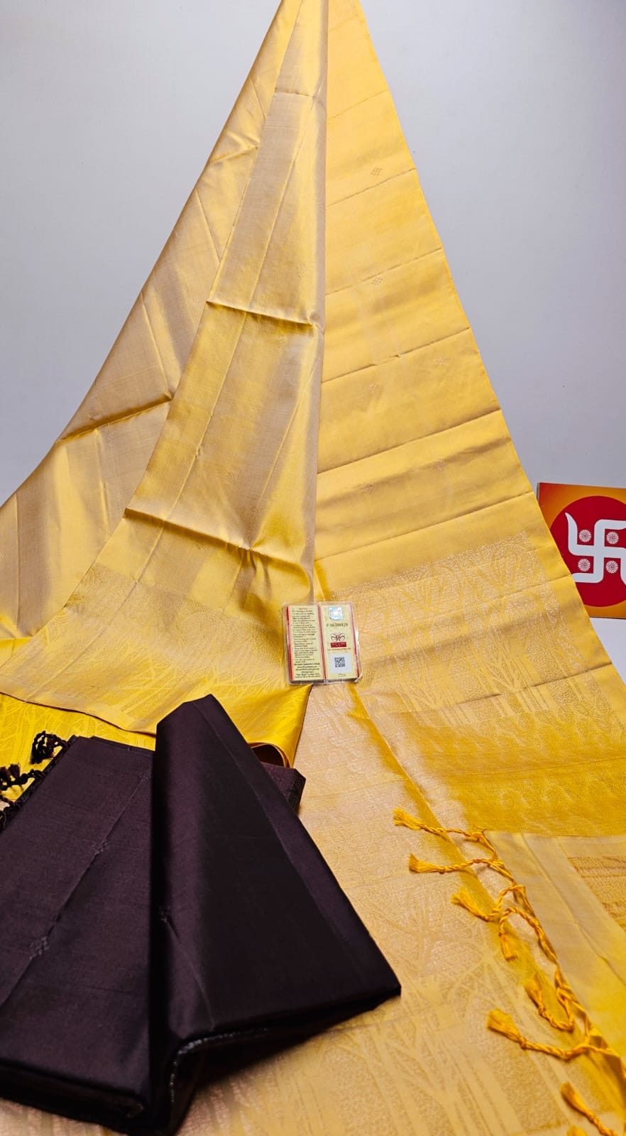 Classic Yellow Elegance Handloom Soft Silk Saree SS25661