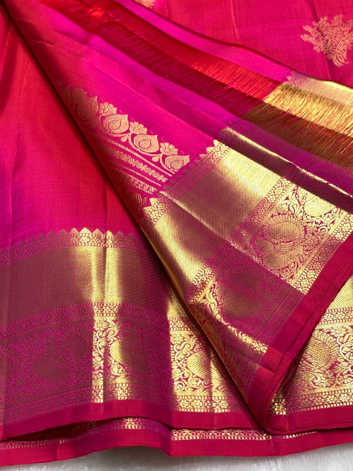 Classic Pinkish Magenta Elegance Kanchipuram Handloom Silk Saree SS25434