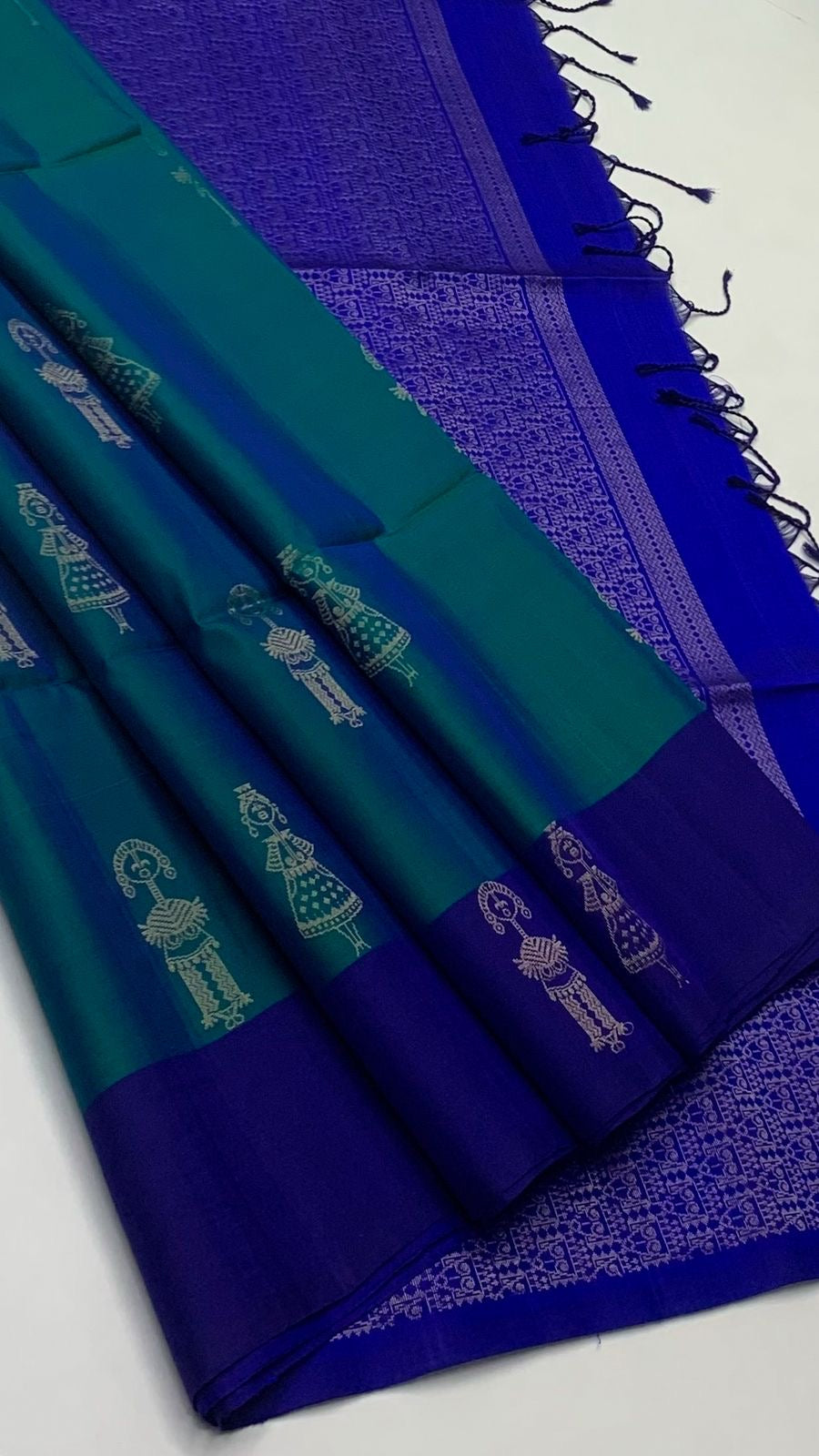 Classic Peacock Green & Royal Blue Elegance Handloom Soft Silk Saree SS24426