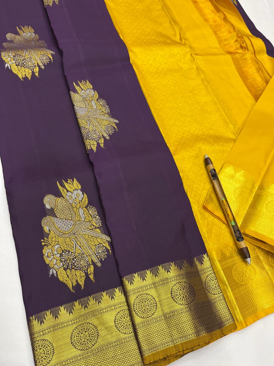Classic Metallic Purple & Yellow Kanchipuram Handloom Silk Saree SS25966