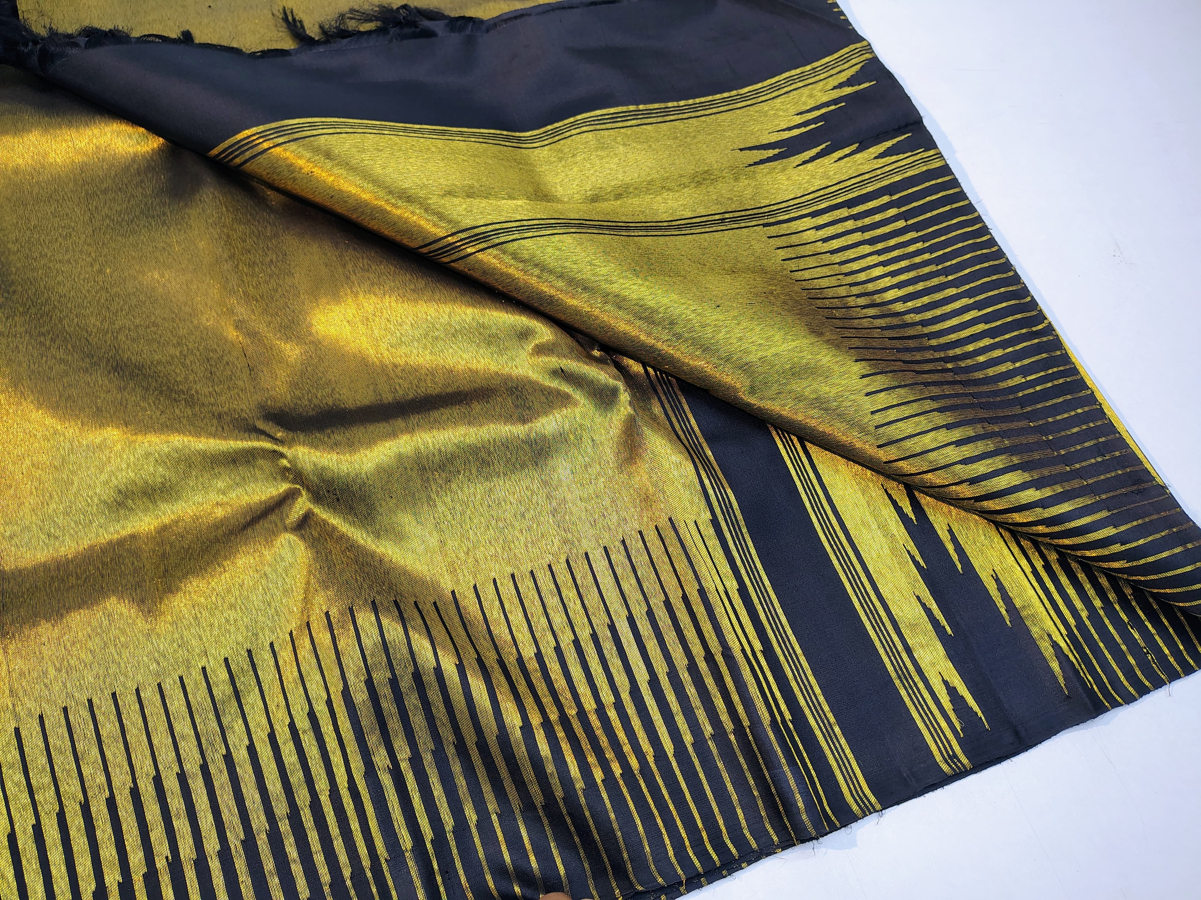 Classic Gold & Charcoal Black Elegance Kanchipuram Handloom Silk Saree SS24829