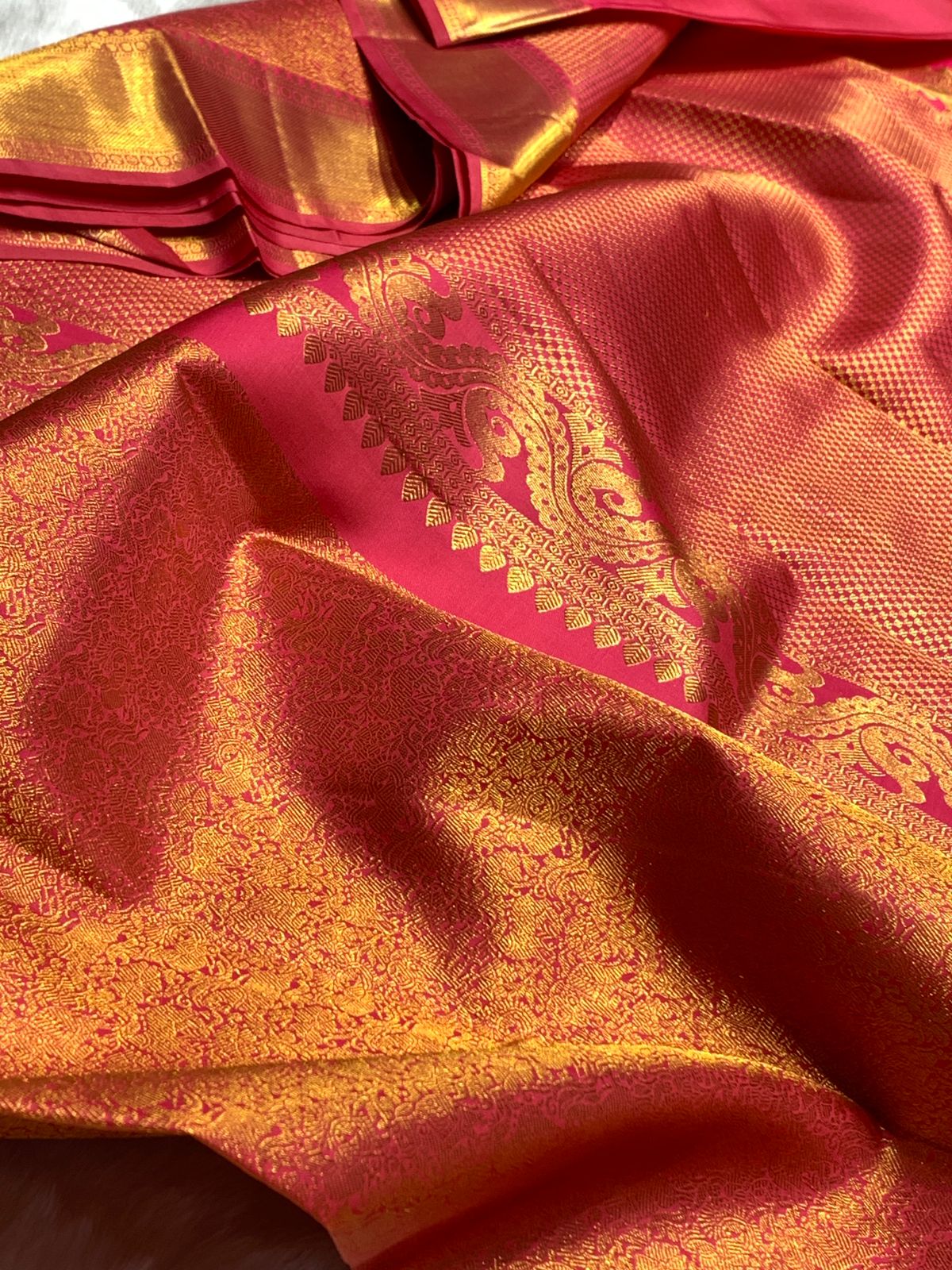 Classic Creamy Pink Dual Toned 2gm Zari Bridal Elegance Kanchipuram Handloom Silk Saree SS25278