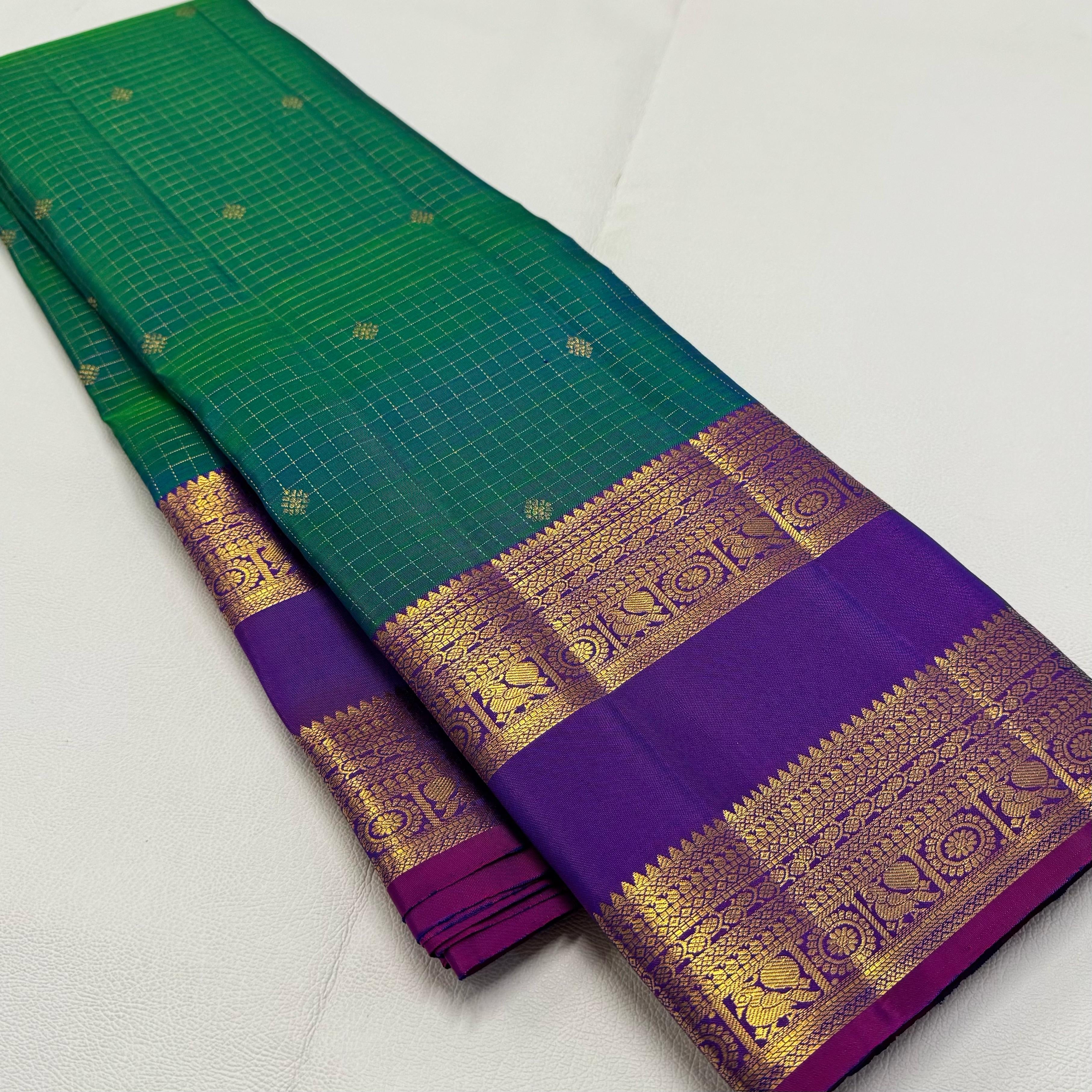 Classic Peacock Green & Wine Red 1gm Zari Elegance Kanchipuram Handloom Silk Saree SS24547