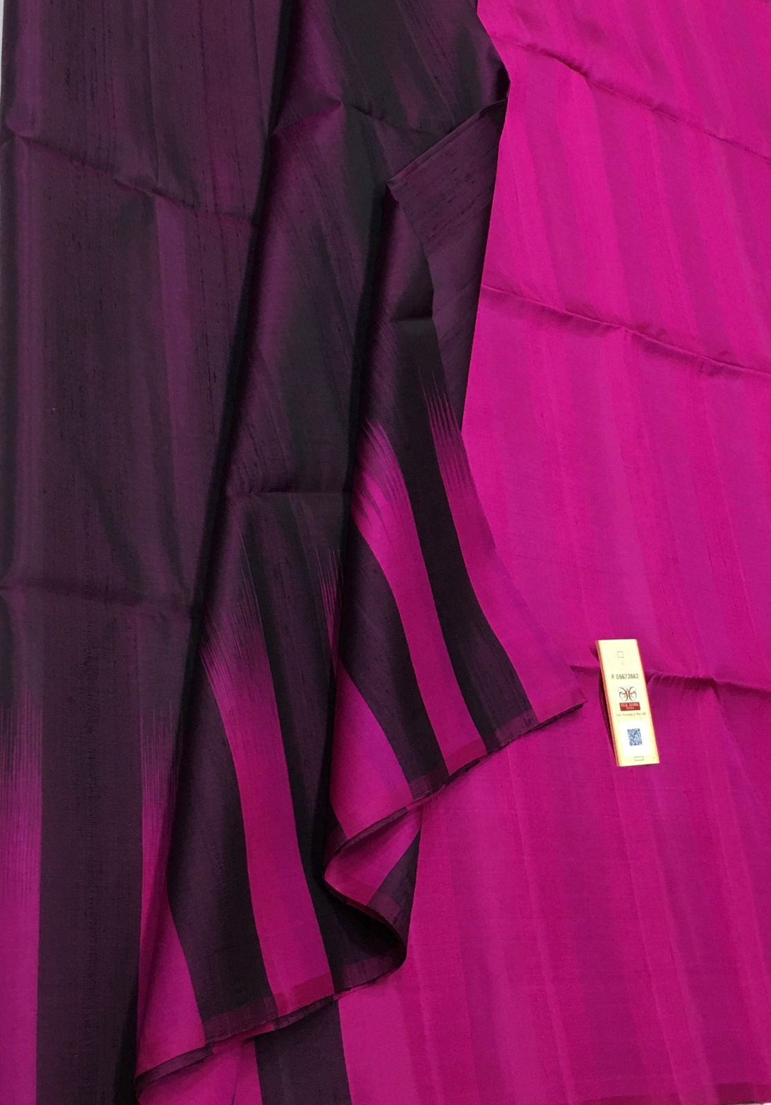 Classic Plum & Fuchsia Elegance Handloom Soft Silk Saree SS26471