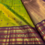 Load image into Gallery viewer, Classic Spring Green &amp; Plum Border Elegance Kanchipuram Handloom Silk Saree SS27832
