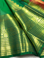 Load image into Gallery viewer, Classic Sacramento Green &amp; Chilly Red 2gm Zari Bridal Elegance Kanchipuram Handloom Silk Saree SS25567
