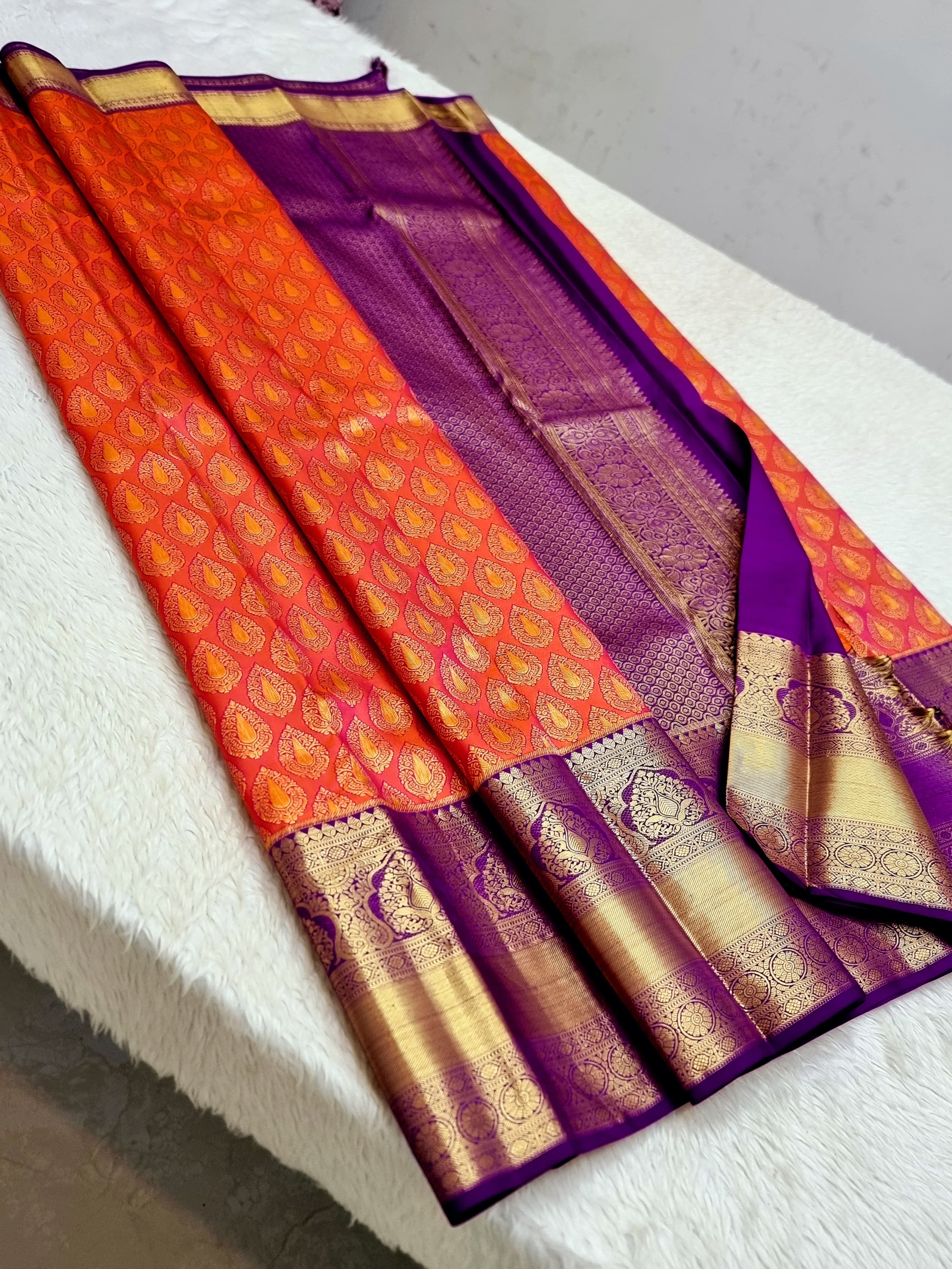 Classic Orange & Vadamalli 1gm Zari Elegance Kanchipuram Handloom Silk Saree SS24038