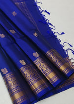 Load image into Gallery viewer, Classic Royal Blue Elegance Handloom Soft Silk Saree SS25641
