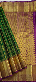 Load image into Gallery viewer, Classic Green &amp; Vadamalli Bridal Elegance Kanchipuram Handloom Silk Saree SS23587
