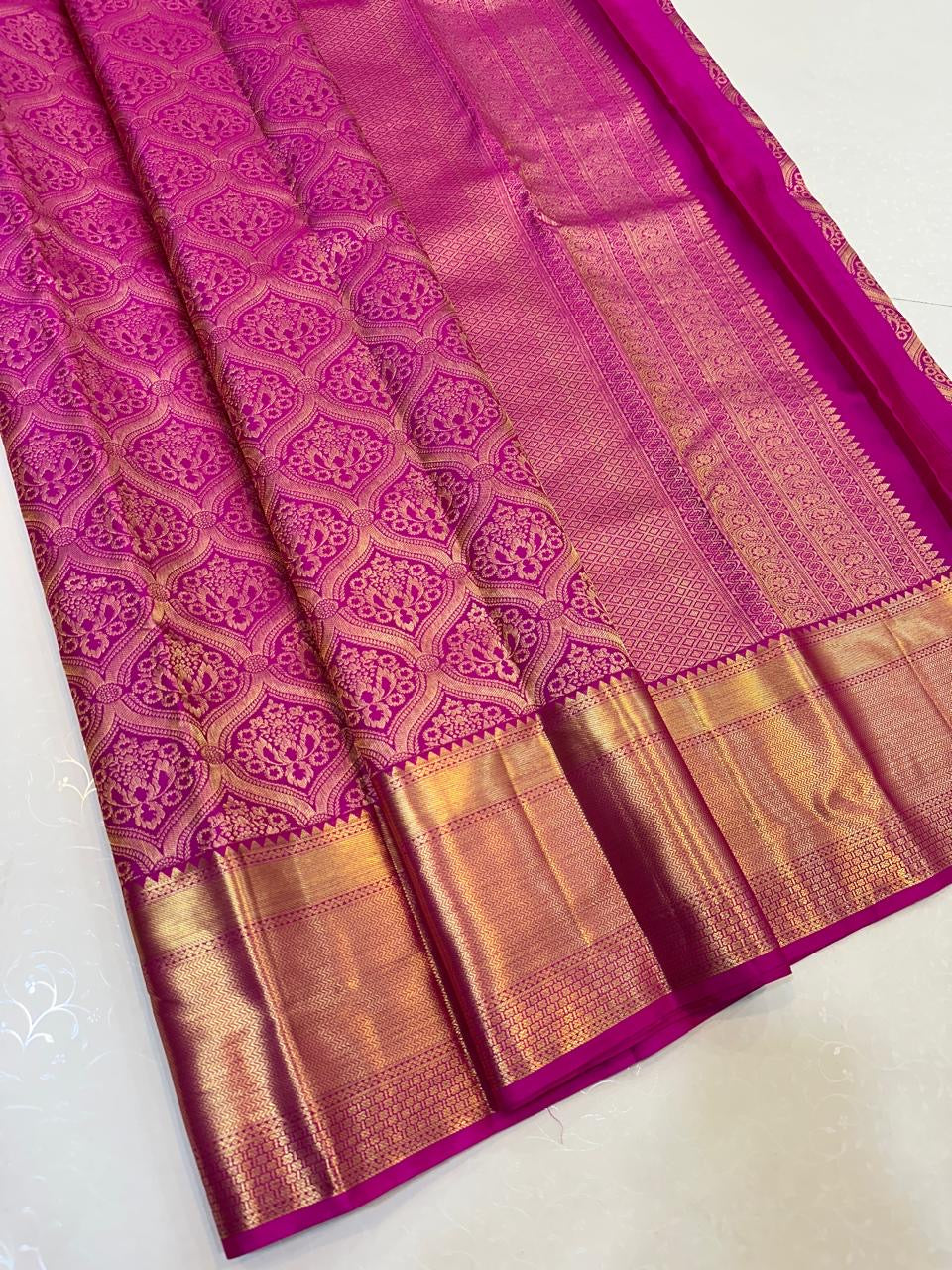 Classic Fuchsia Pink Elegance Kanchipuram Handloom Silk Saree SS24689