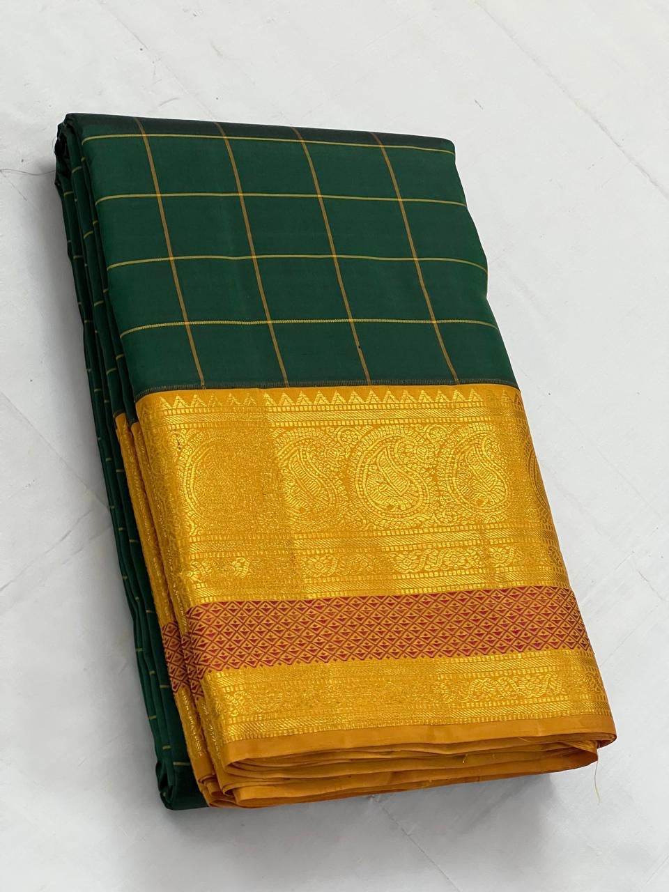 Classic Green & Mustard Yellow Thread Kanchipuram Handloom Silk Saree SS25581