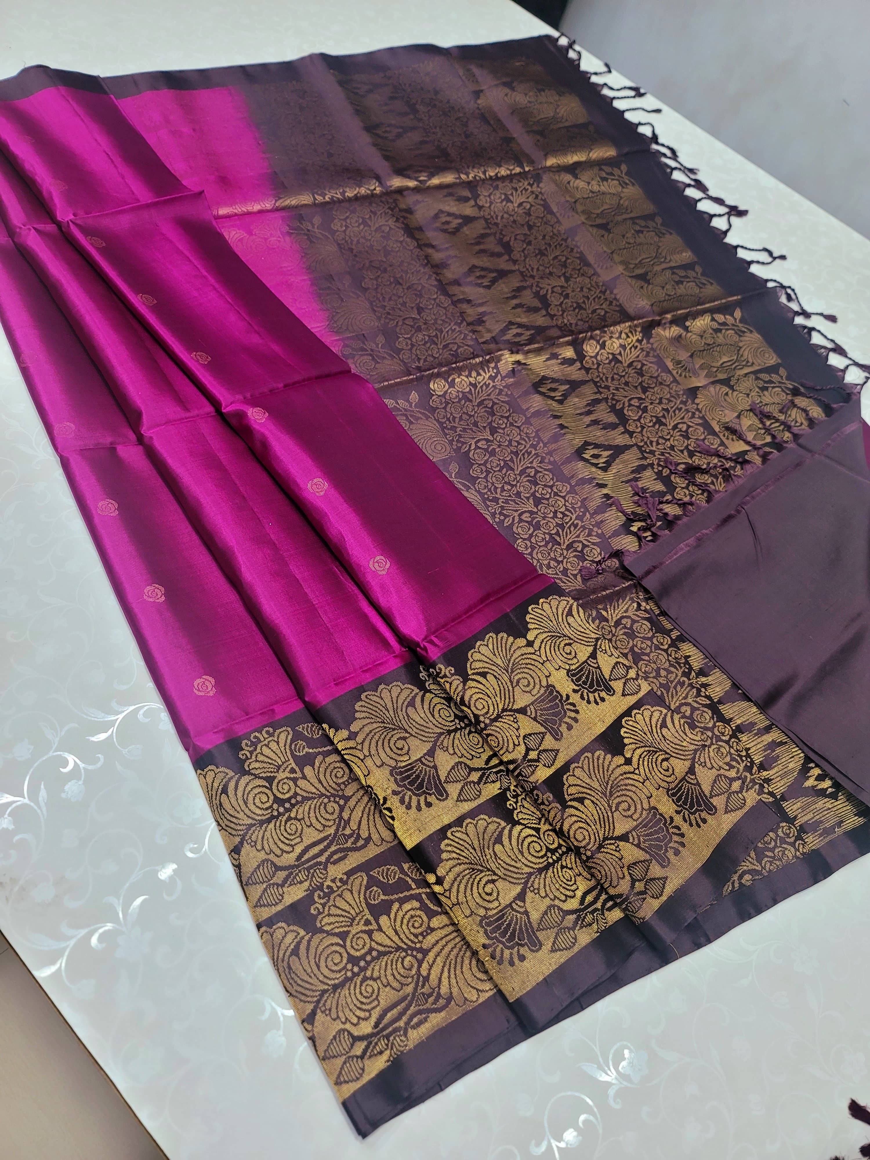 Classic Dark Pink & Cocoa Brown Elegance Handloom Soft Silk Saree SS25307