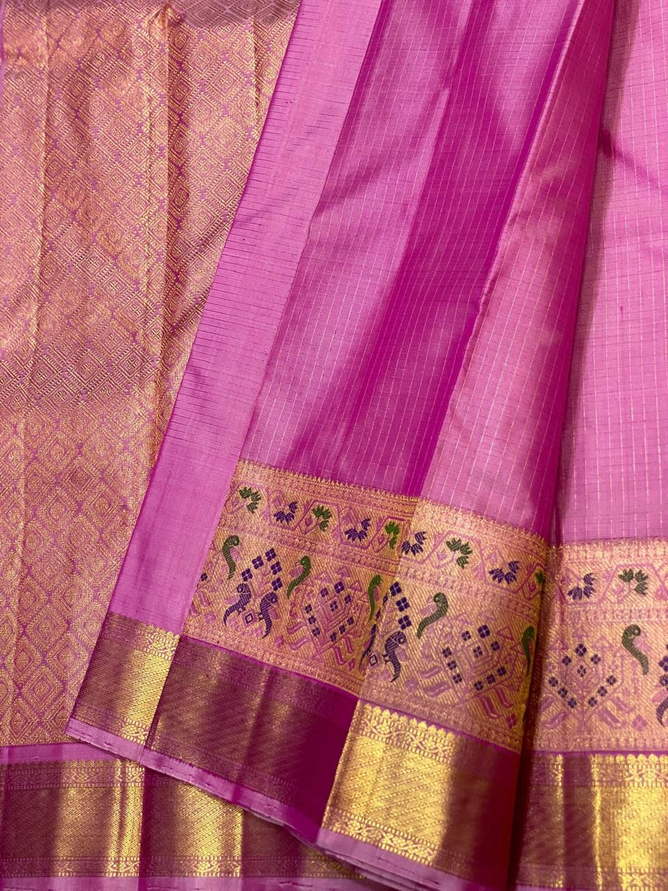 Classic Onion Pink 2gm Zari Paithani Vaira Oosi Checks Kanchipuram Handloom Silk Saree SS26506