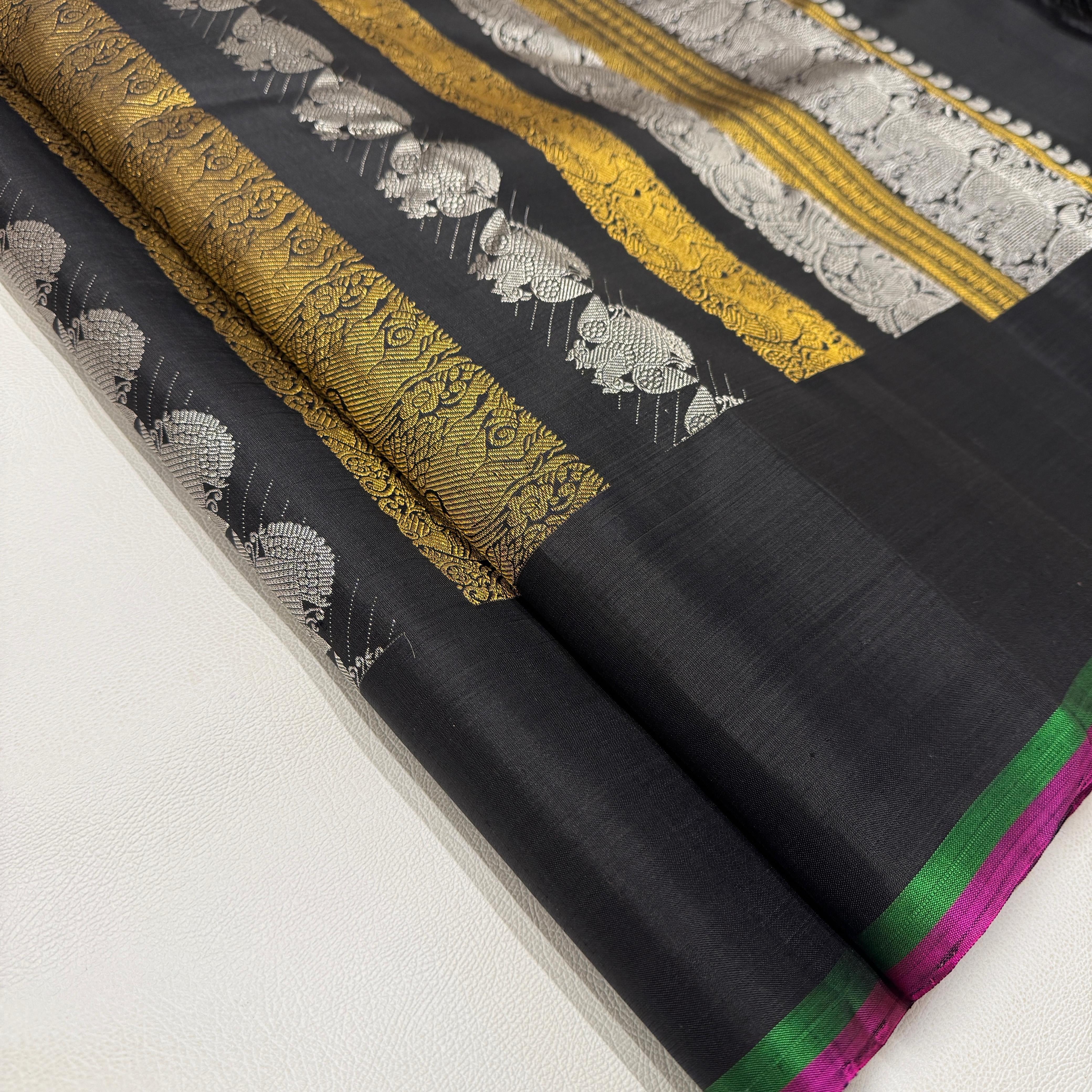 Classic Charcoal Black 2gm Zari Kanchipuram Handloom Silk Saree SS25731