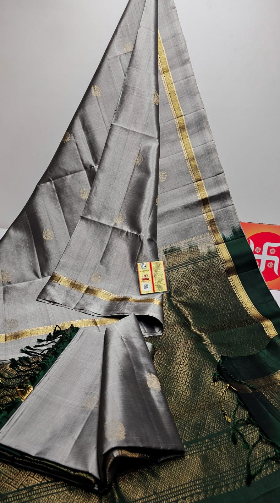 Classic Grey & Bottle Green Elegance Handloom Soft Silk Saree SS24777