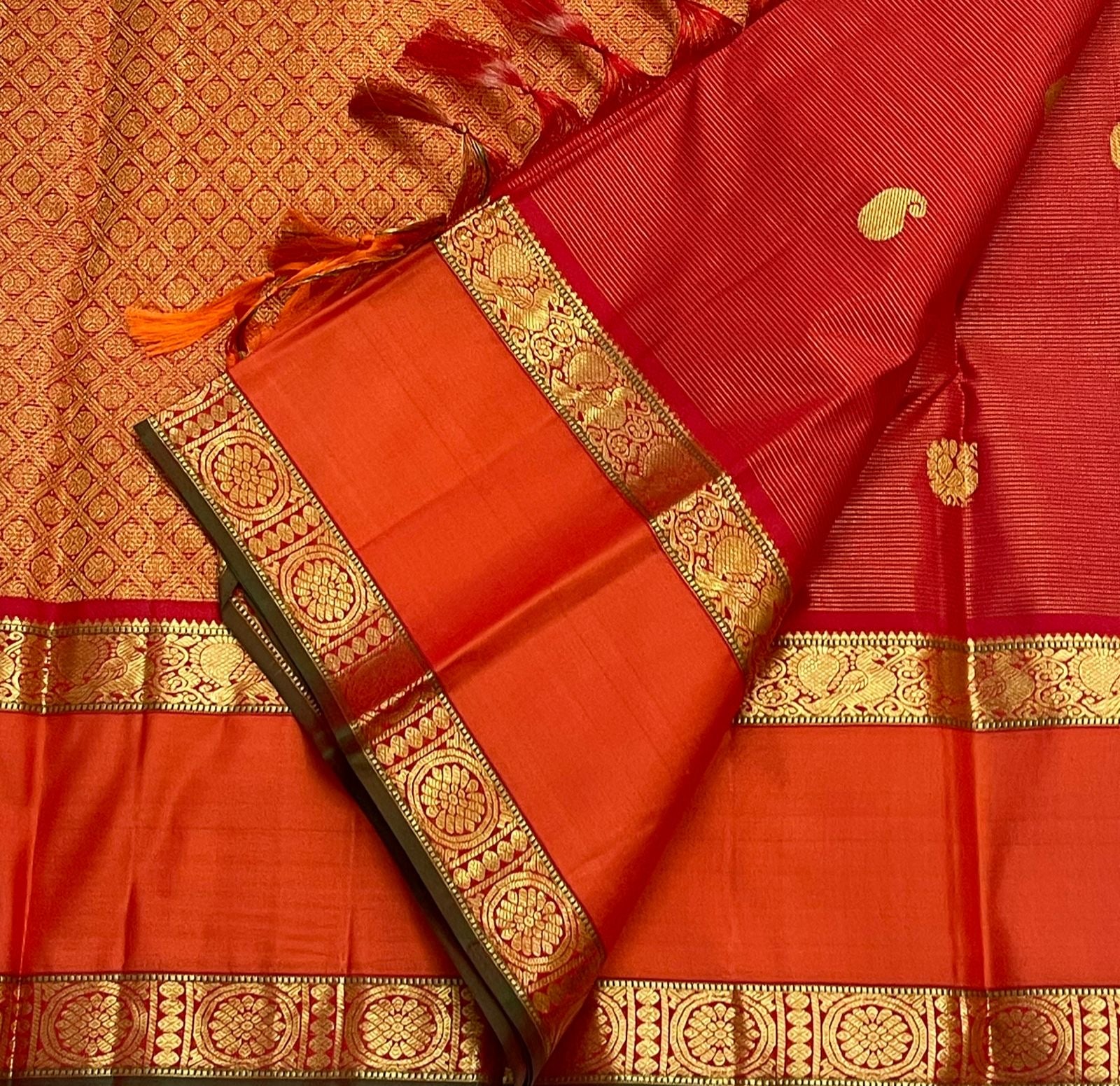 Classic Brick Orange & Fiery Orange 1gm Zari Vaira Oosi Elegance Kanchipuram Handloom Silk Saree SS24197