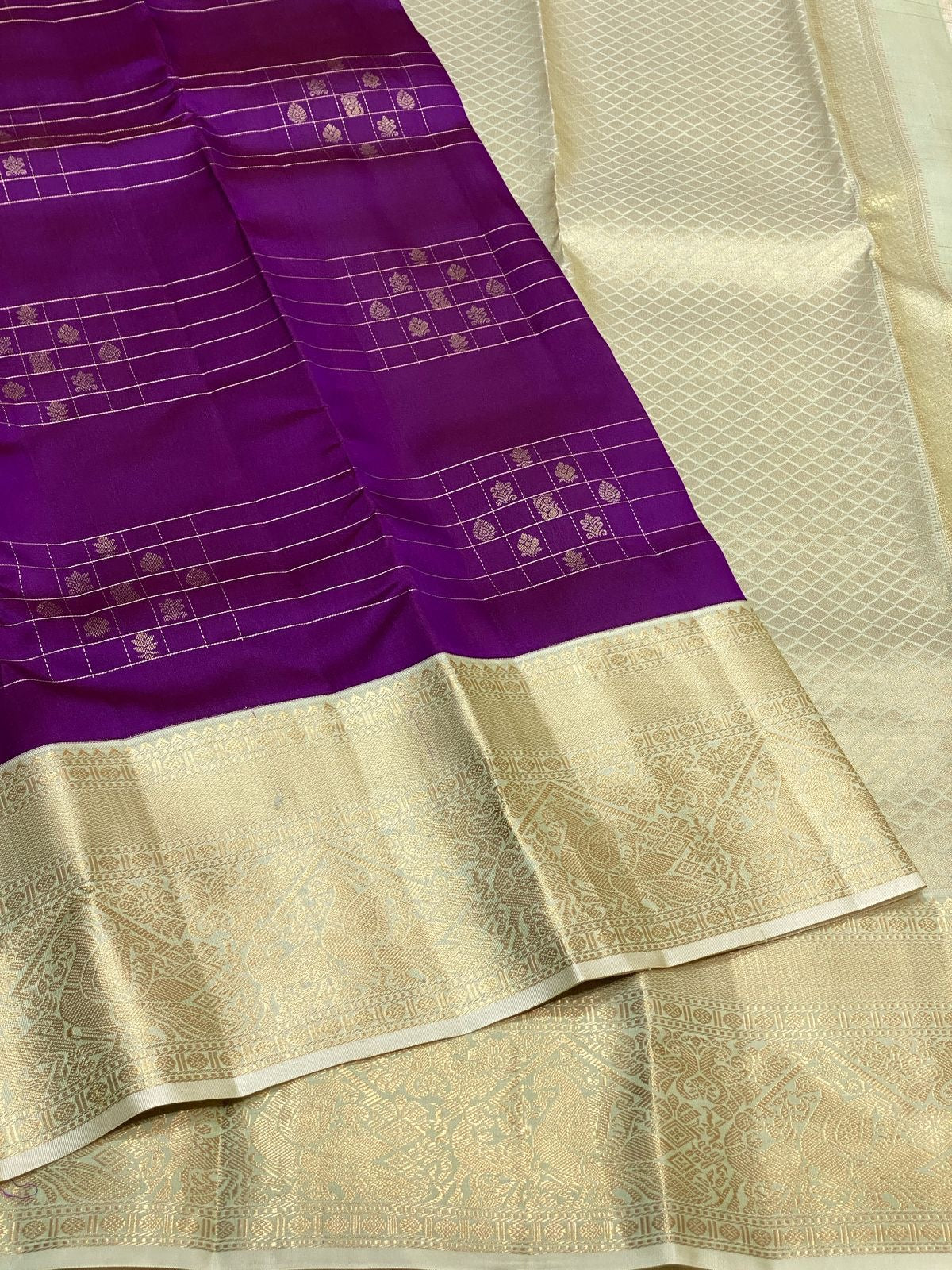 Classic Vadamalli & Pista Green 1gm Zari Vaira Oosi Elegance Kanchipuram Handloom Silk Saree SS24384