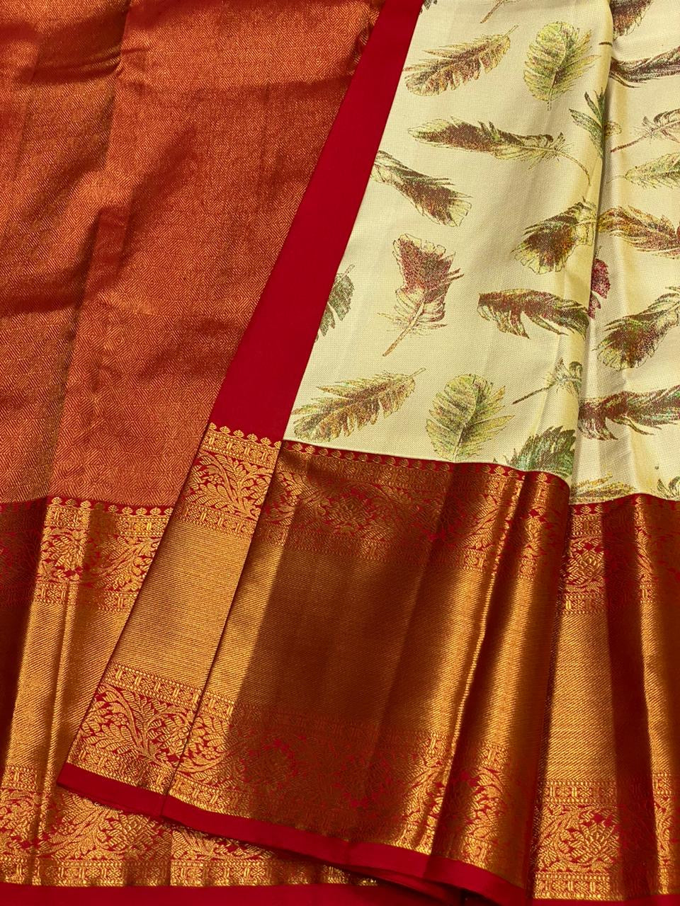 Classic Butter Cream & Chilly Red 2gm Zari Elegance Kanchipuram Handloom Silk Saree SS23605