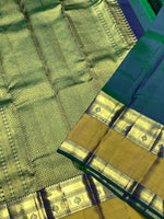 Load image into Gallery viewer, Classic Peacock Green 2gm Zari Elegance Kanchipuram Handloom Silk Saree SS25453
