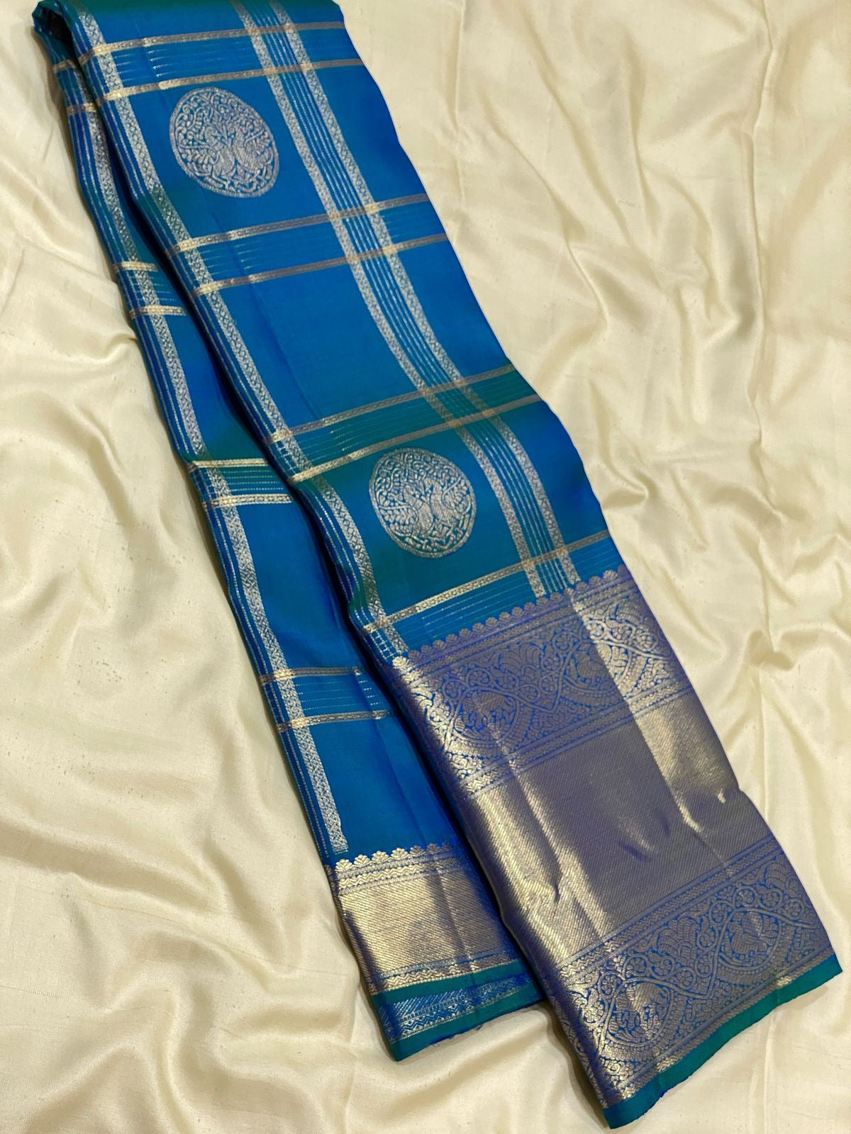 Classic Peacock Blue 2gm Zari Vaira Oosi Checks Kanchipuram Handloom Silk Saree SS25900