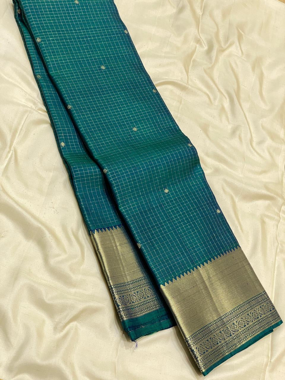 Classic Peacock Green 2gm Zari Vaira Oosi Checks Elegance Kanchipuram Handloom Silk Saree SS24745