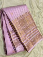 Load image into Gallery viewer, Classic Lilac Tint 1gm Zari Vaira Oosi Kanchipuram Handloom Silk Saree SS26654
