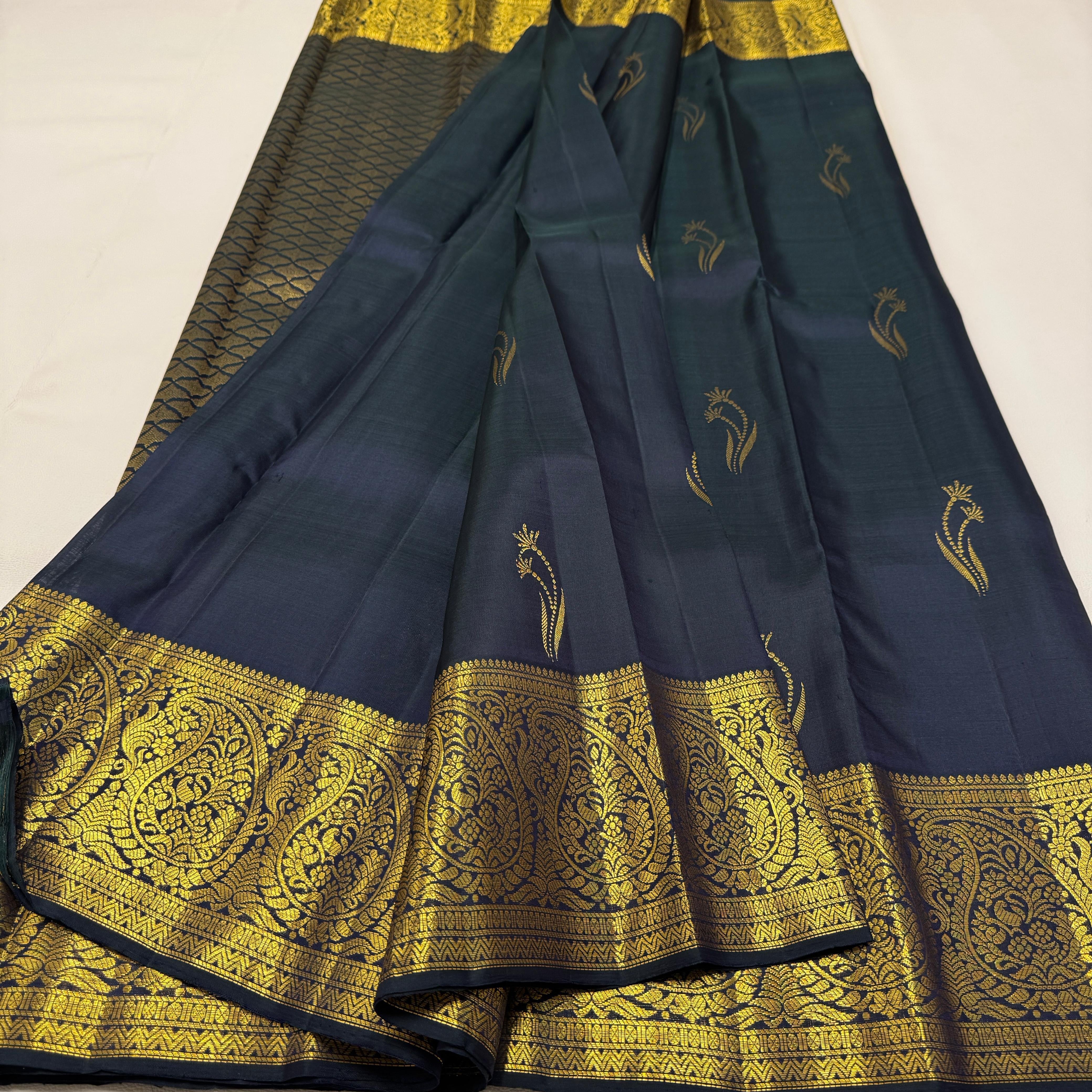 Classic Midnight Blue 1gm Zari Bridal Elegance Kanchipuram Handloom Silk Saree SS26496