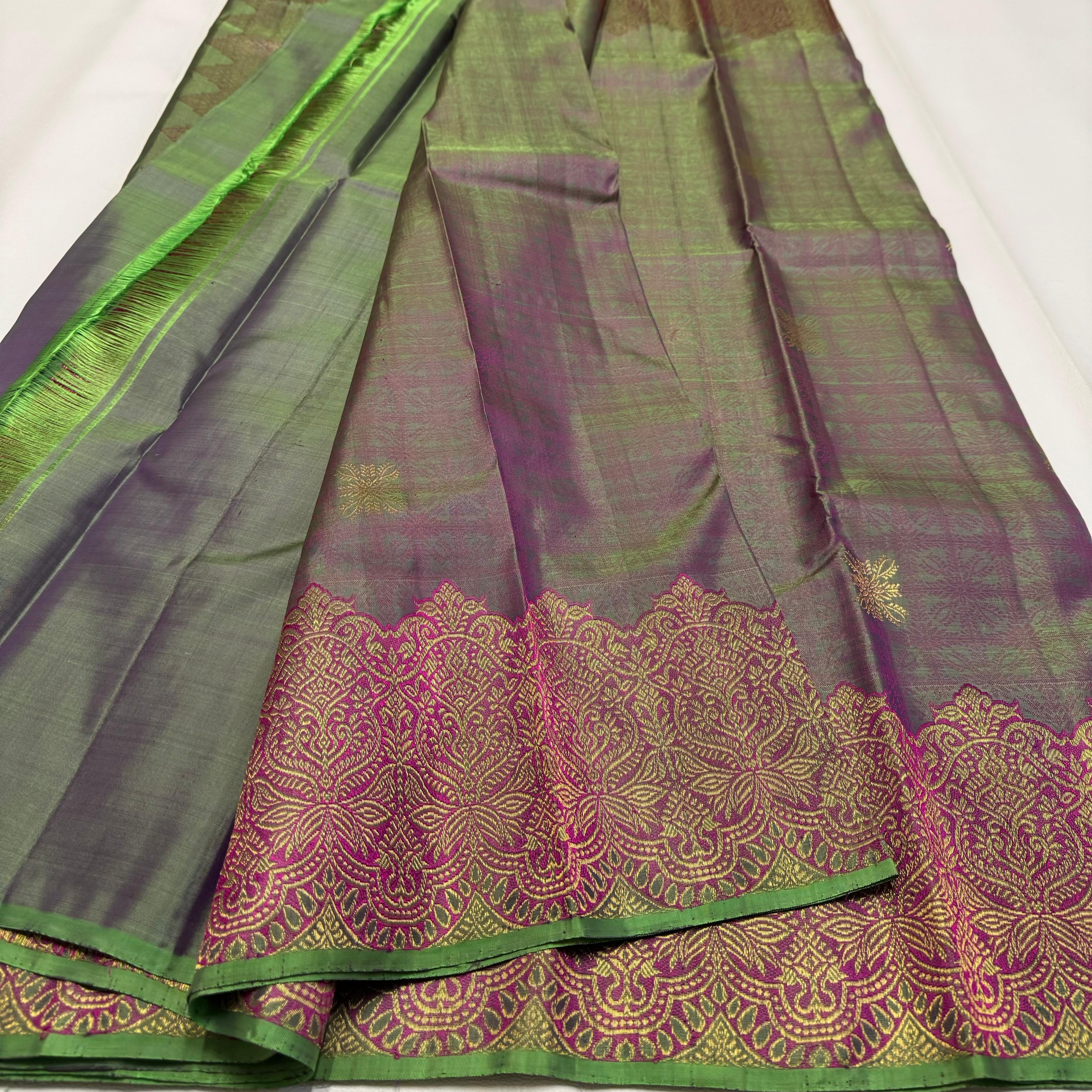 Classic Dual Lavender & Kelly Green 1gm Zari Elegance Kanchipuram Silk Saree SS23834