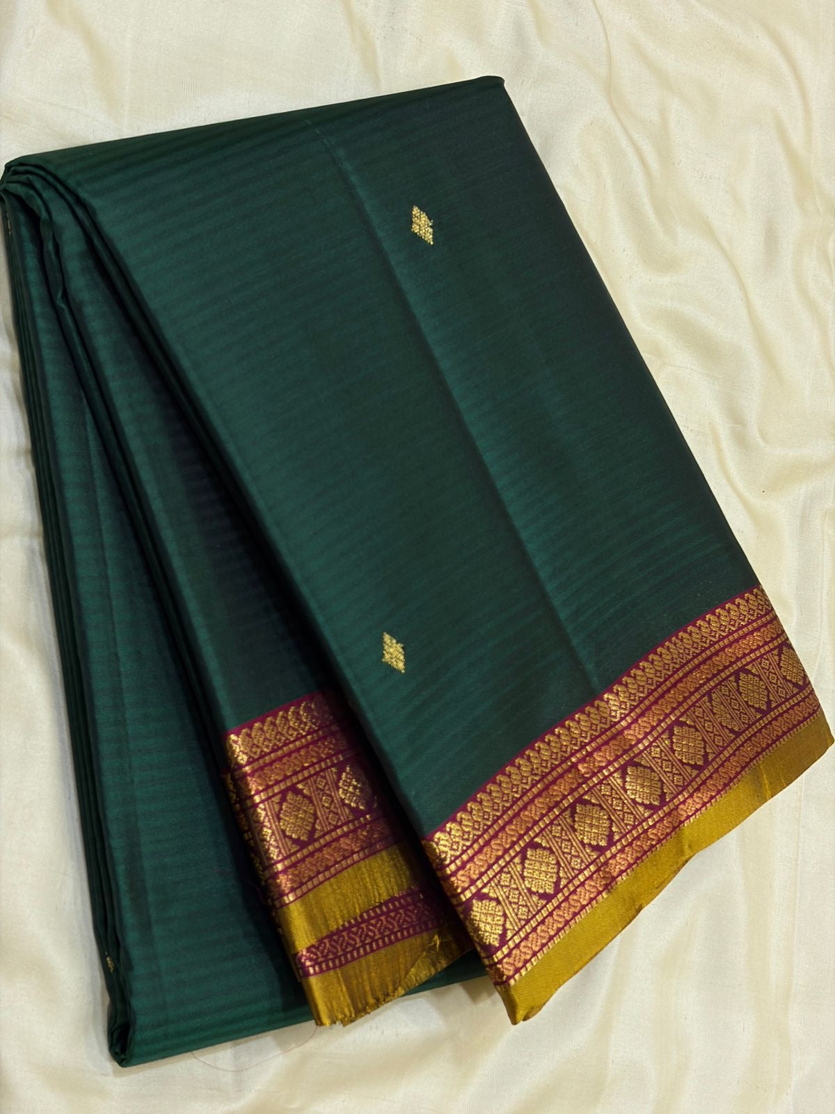 Classic Bottle Green & Wine Red Traditional Butta Kanchipuram Handloom Silk Saree SS26591