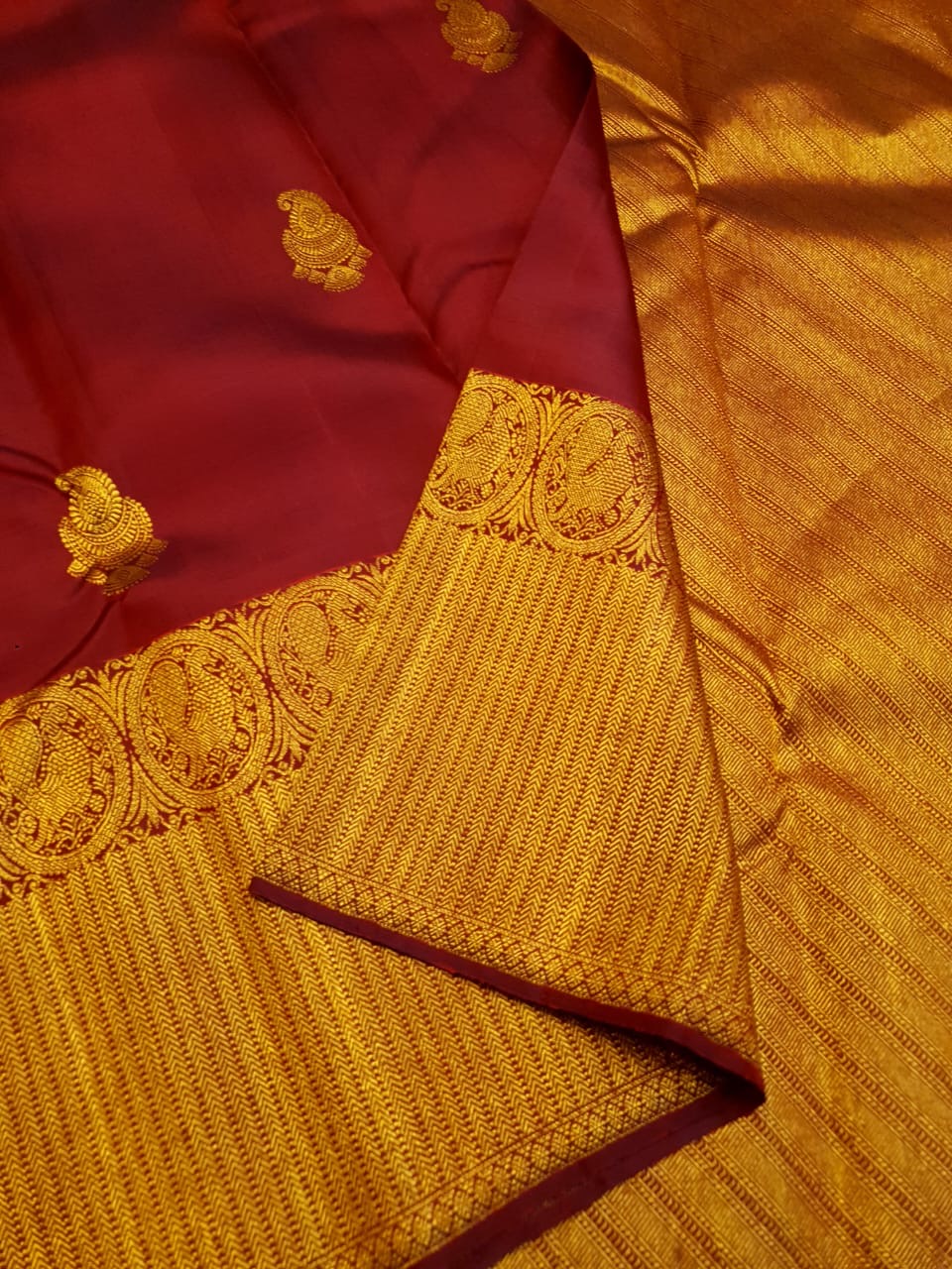 Classic Brick Red 2gm Zari Bridal Elegance Kanchipuram Handloom Silk Saree SS25917