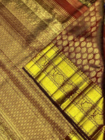 Load image into Gallery viewer, Classic Brown 2gm Zari Elegance Kanchipuram Handloom Silk Saree SS24208
