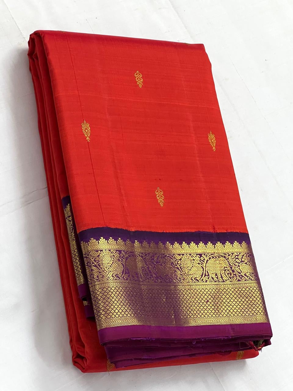 Classic Fiery Orange & Violet 2gm Zari Kanchipuram Handloom Silk Saree SS25629